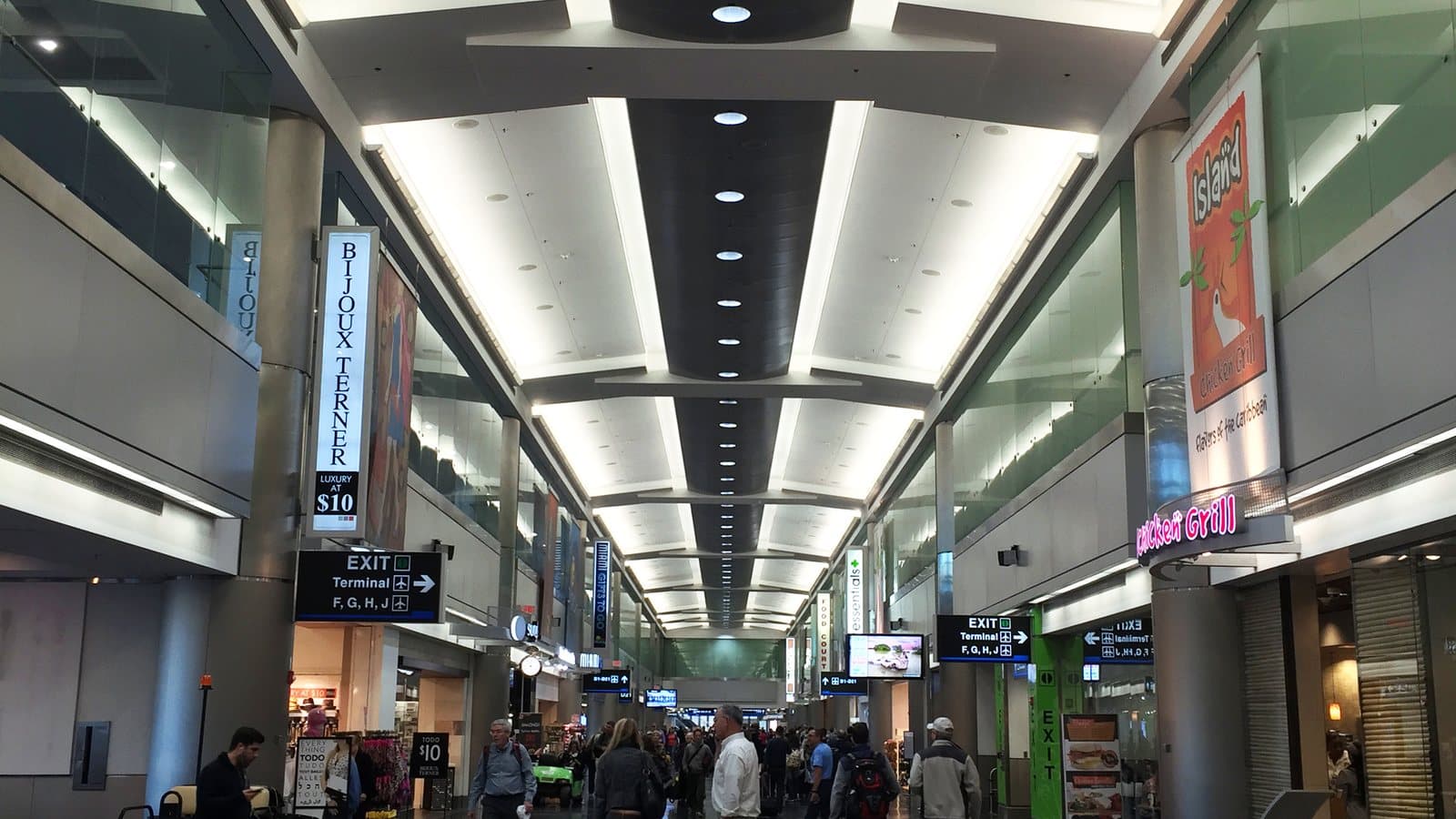 Where to Sleep at Miami International Airport (MIA): Wait n' Rest Rooms, the Airport Hotel and Tips